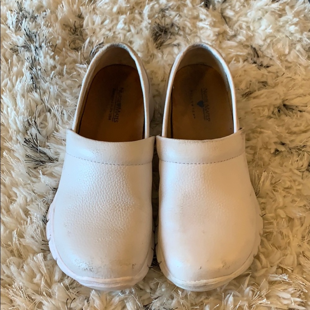 Libby Nurse Mates Size 6